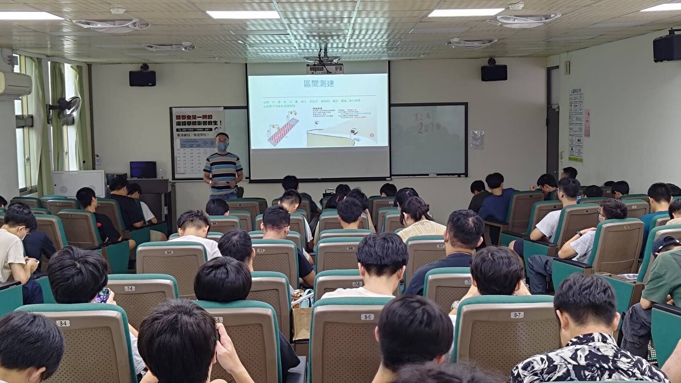 1141027114學年新生交通安全入班宣導-3圖片